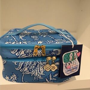 Roller Rabbit Light Blue and White Floral Travel Cosmetic Case